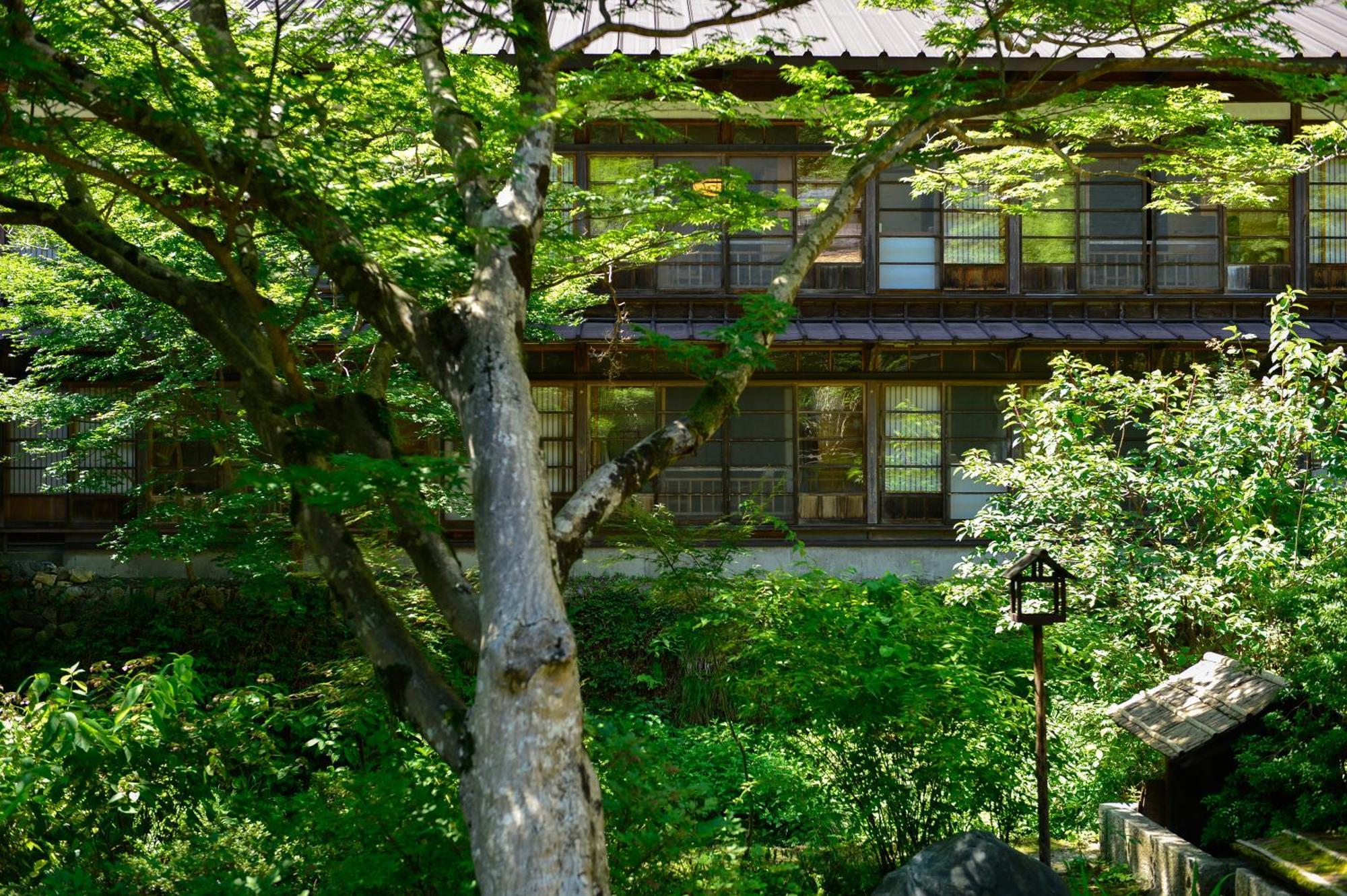 ホテル 法師温泉 長寿館 みなかみ町 エクステリア 写真